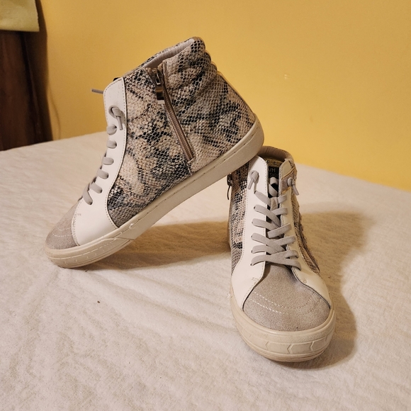 Vintage Havana Design lace up fashion sneakers. Size 9 - Picture 1 of 7